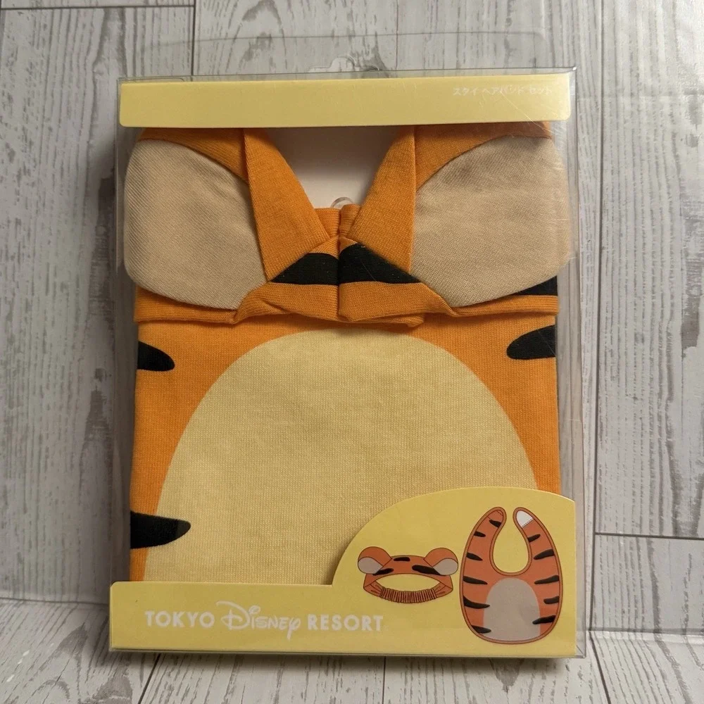 Tokyo Disneyland Japan Exclusive Winnie the Pooh Baby Hairband Bib Set Tigger